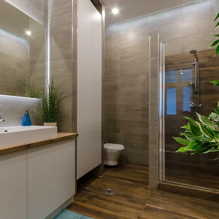 Modern, Luxury Flat In The Heart Of