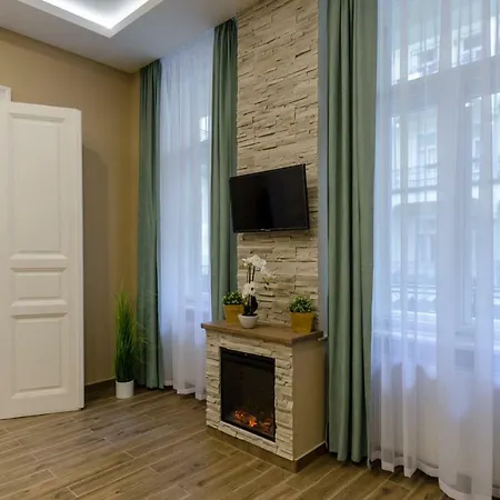 Modern, Luxury Flat In The Heart Of דירה *