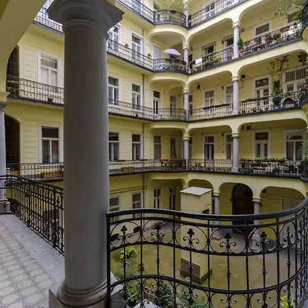 Modern, Luxury Flat In The Heart Of 부다페스트
