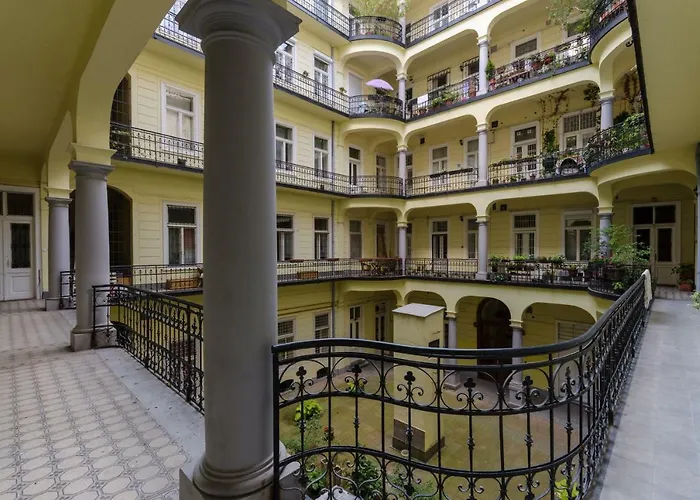 Modern, Luxury Flat In The Heart Of Budapesta