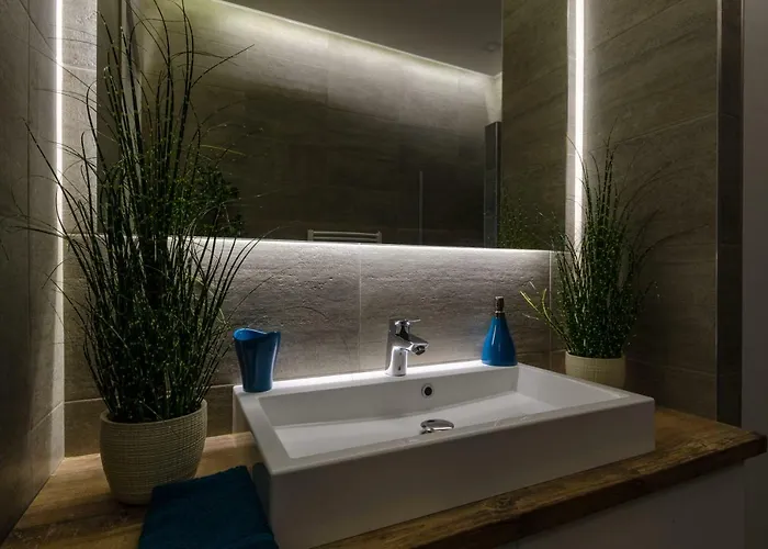 Modern, Luxury Flat In The Heart Of *